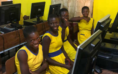 Se fortalece NUESTRO proyecto CON la primera aula informática en una universidad y con la primera aula exclusiva para chicas.